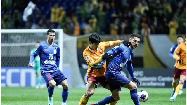 欧冠赛程吃紧；上海申花今夜造点机会；信心回归；团队化学反应显著(欧冠抽签结果2025)