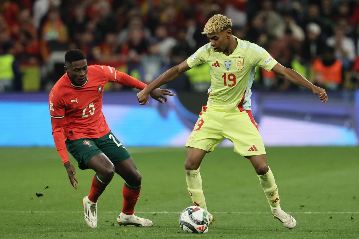 包含葡萄牙体育迎欧联关键赛，赛后再遭质疑，引发热议，心理建设被强调的词条